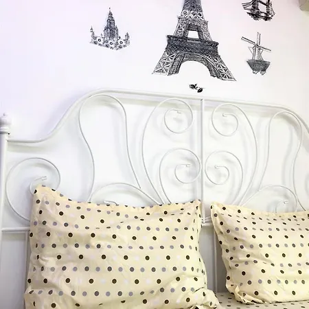 Central Studio Apartment Bucharest